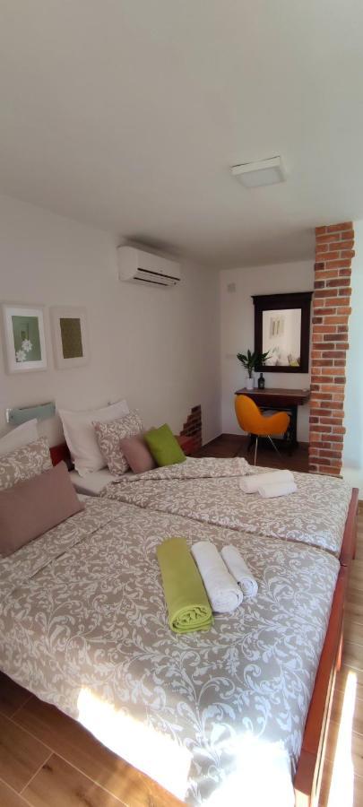 Apartments Mare Hvar Town Exterior foto
